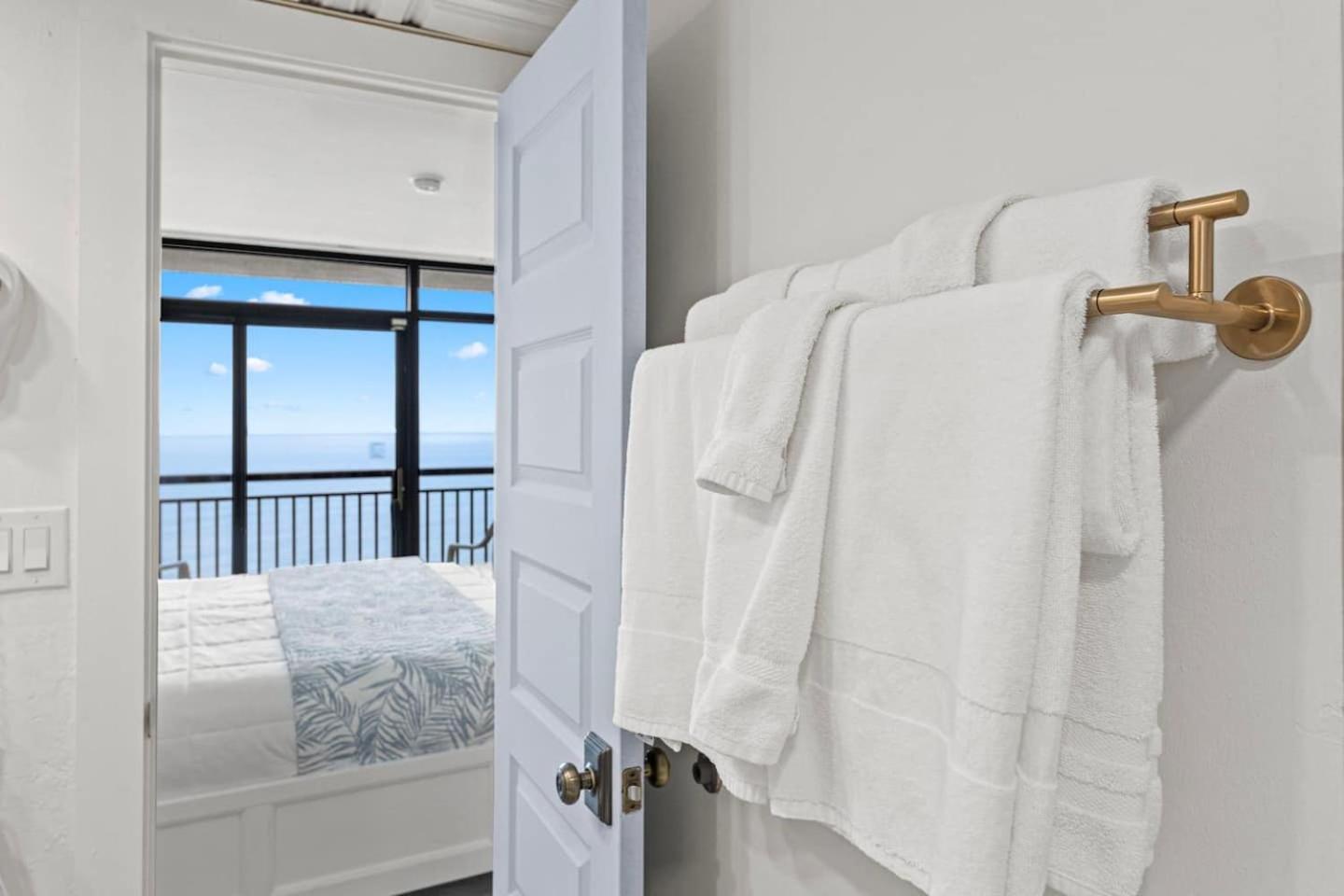 Luxury Ocean Front By Barefoot Landing Apartamento Myrtle Beach Exterior foto