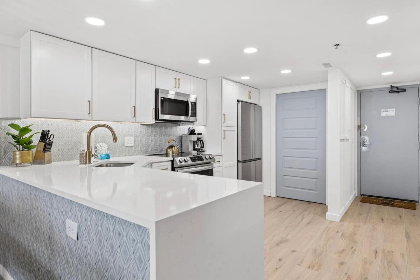 Luxury Ocean Front By Barefoot Landing Apartamento Myrtle Beach Exterior foto